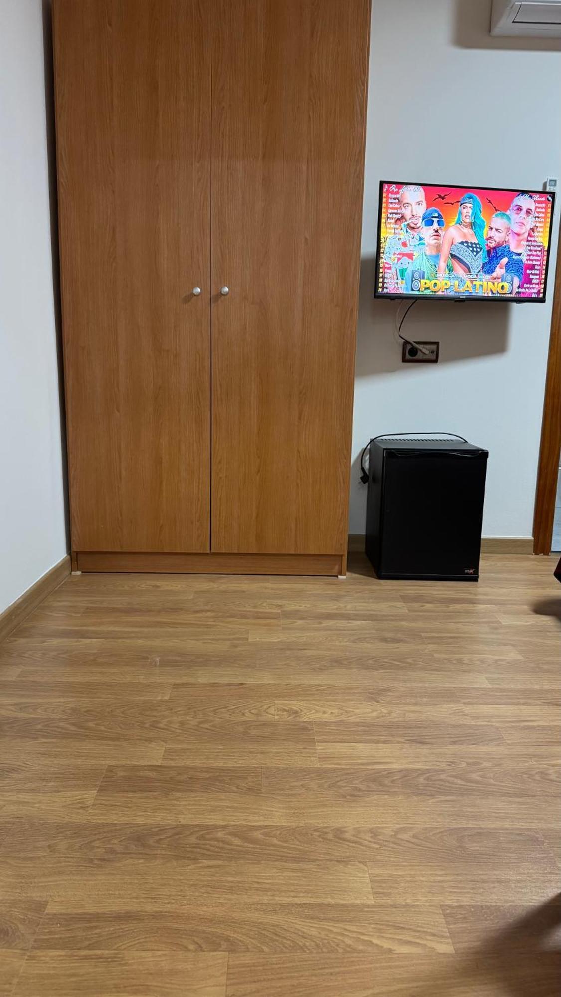 Hostal Madrazo Barcelona Zewnętrze zdjęcie