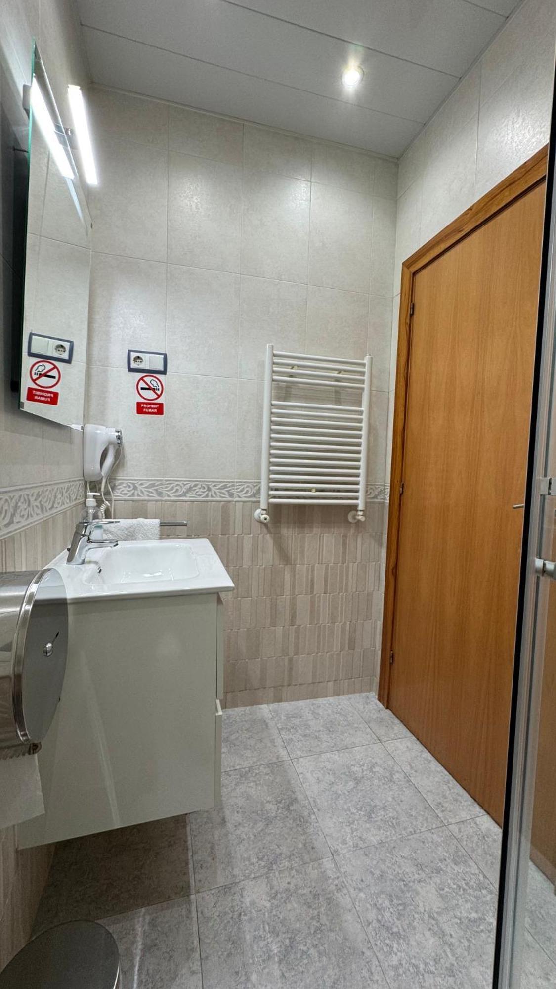 Hostal Madrazo Barcelona Zewnętrze zdjęcie
