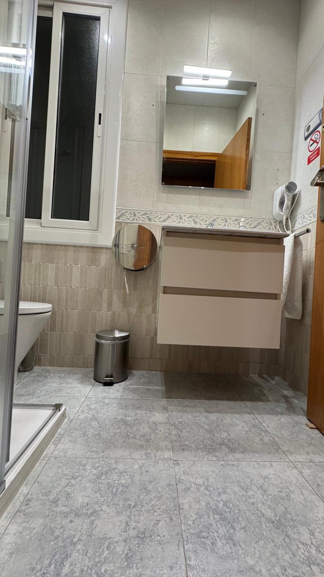 Hostal Madrazo Barcelona Zewnętrze zdjęcie
