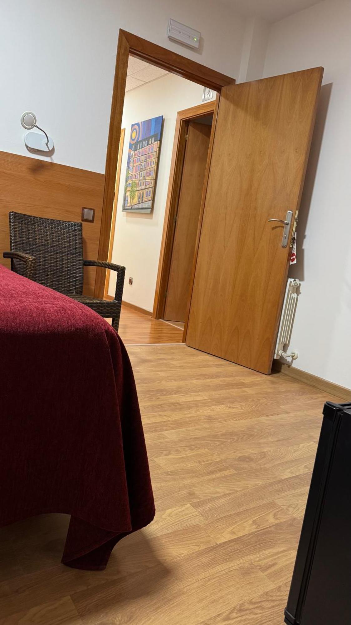 Hostal Madrazo Barcelona Zewnętrze zdjęcie