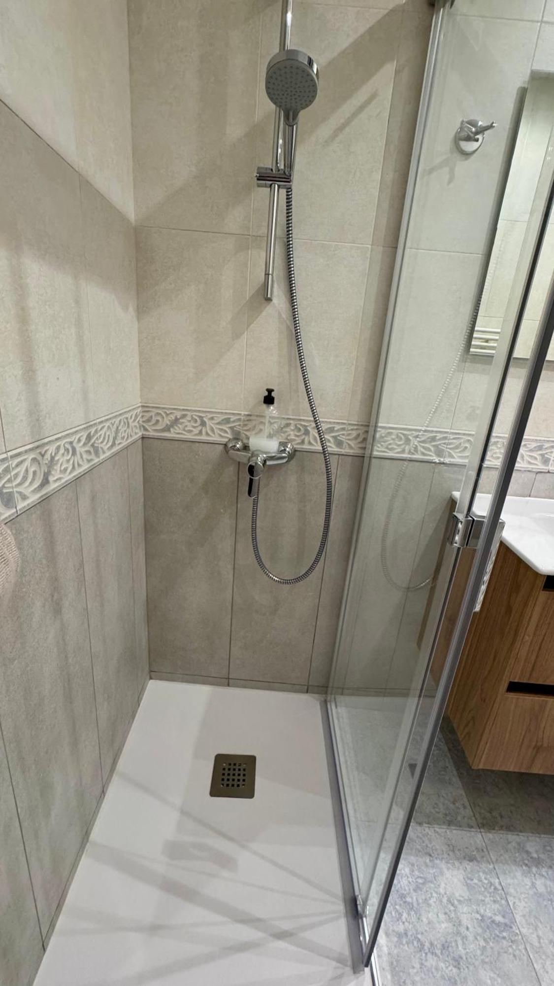 Hostal Madrazo Barcelona Zewnętrze zdjęcie