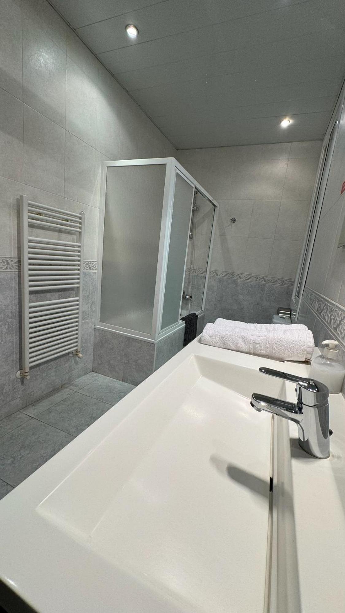 Hostal Madrazo Barcelona Zewnętrze zdjęcie