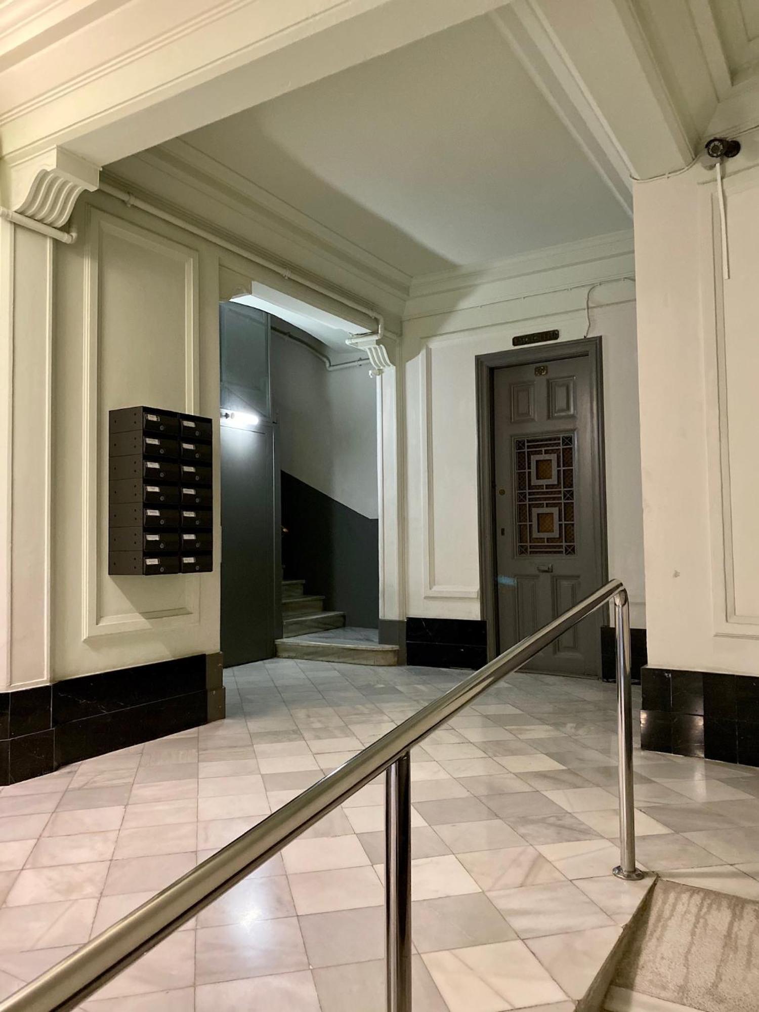 Hostal Madrazo Barcelona Zewnętrze zdjęcie