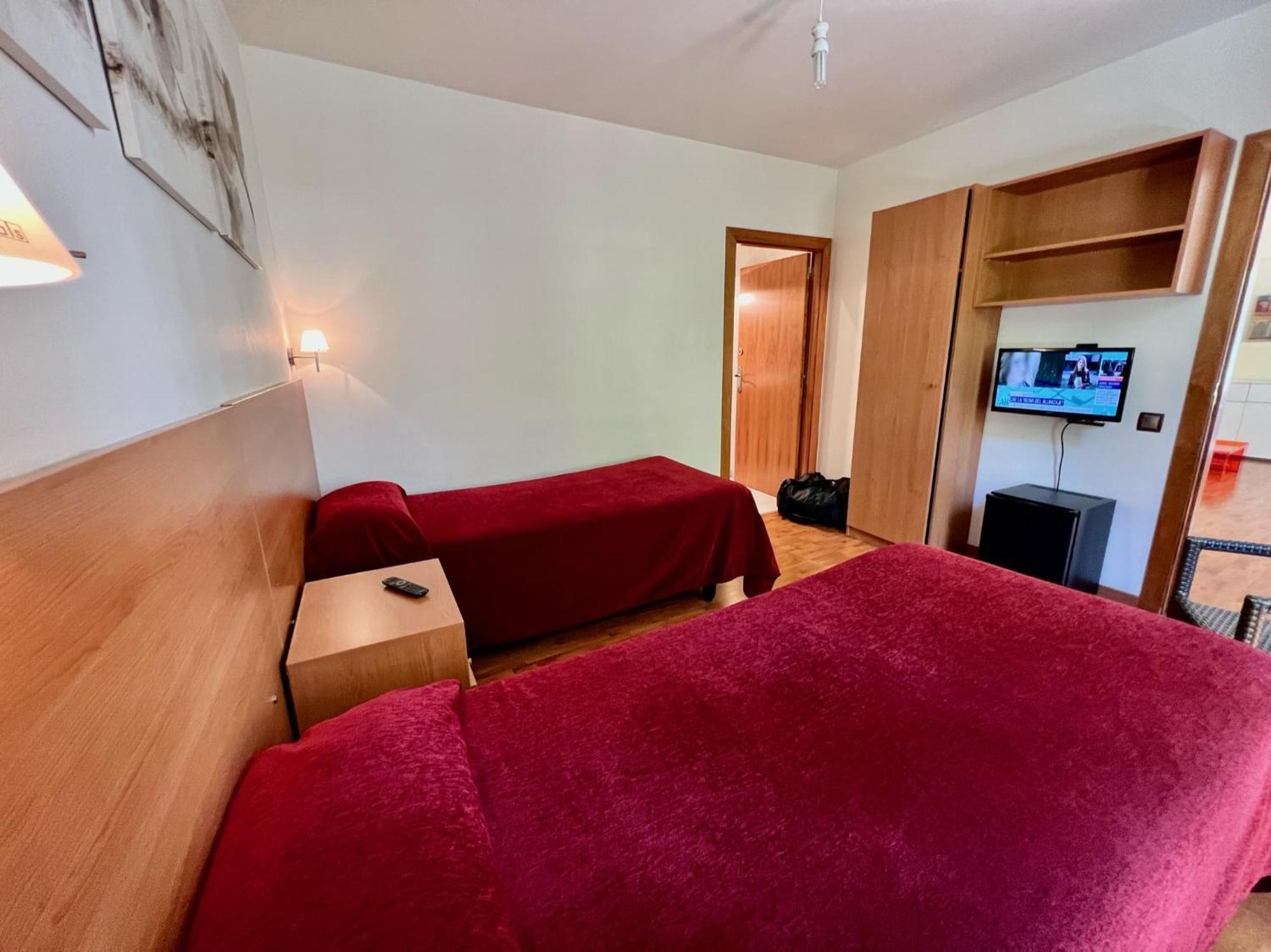 Hostal Madrazo Barcelona Zewnętrze zdjęcie